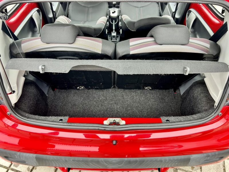 CITROEN C1 1.0 AIRDREAM CONFORT SENSODRIVE A 68cv