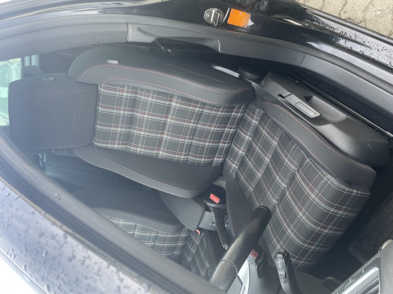 VOLKSWAGEN GOLF VI 2012