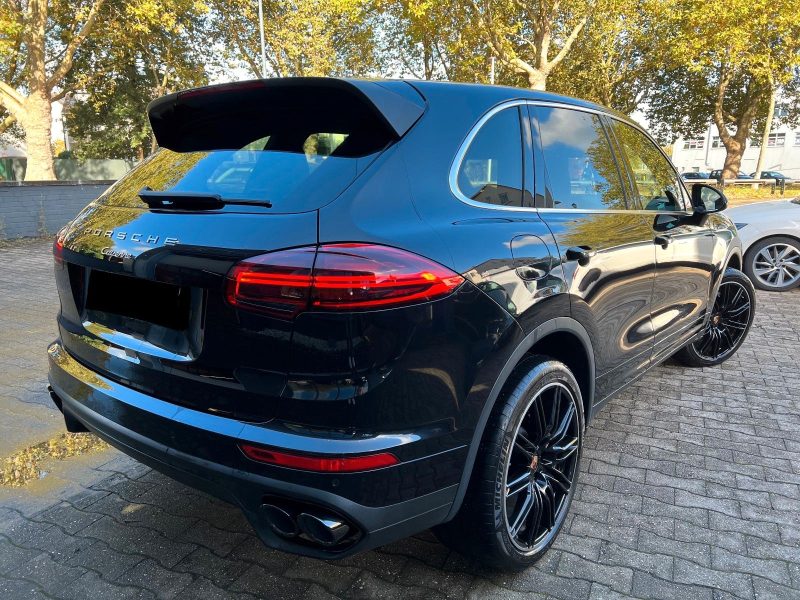 Porsche Cayenne II (2) 3.0 V6 D 262 TIPTRONIC