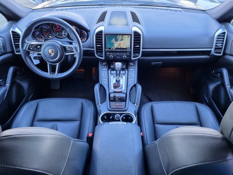 Porsche Cayenne II (2) 3.0 V6 D 262 TIPTRONIC
