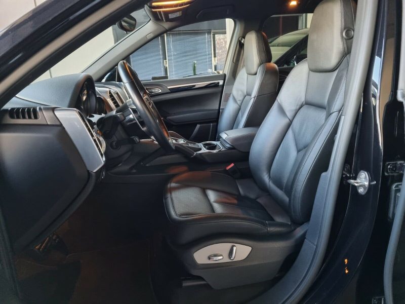 Porsche Cayenne II (2) 3.0 V6 D 262 TIPTRONIC