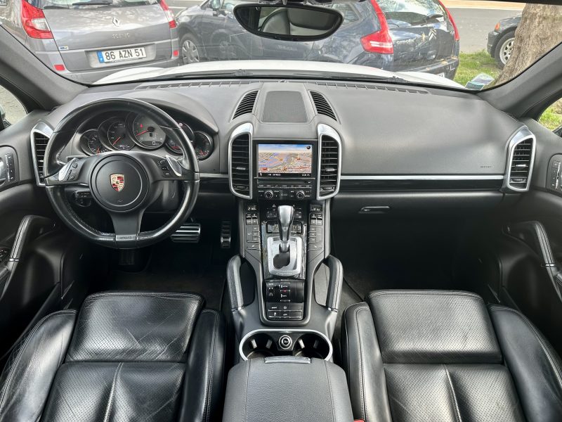 PORSCHE CAYENNE 2012