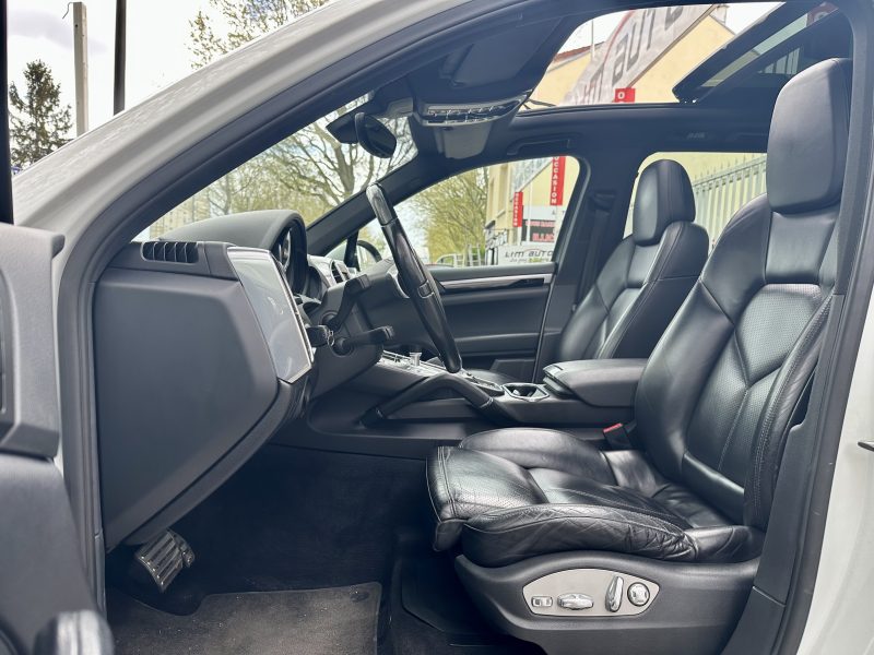 PORSCHE CAYENNE 2012