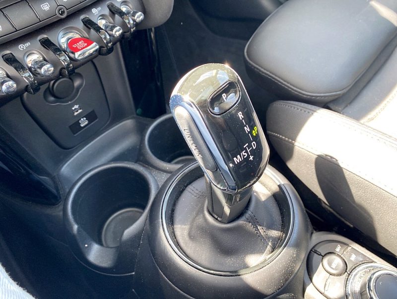 MINI COOPER PREMIUM PLUS 1.5 L 136 ch Toit ouvrant