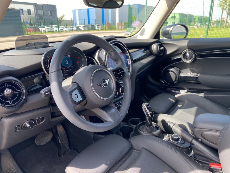 MINI COOPER PREMIUM PLUS 1.5 L 136 ch Toit ouvrant
