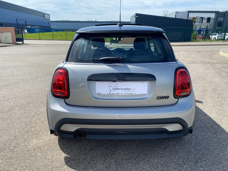 MINI COOPER PREMIUM PLUS 1.5 L 136 ch Toit ouvrant