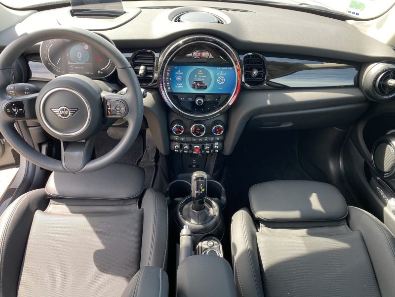 MINI COOPER PREMIUM PLUS 1.5 L 136 ch Toit ouvrant