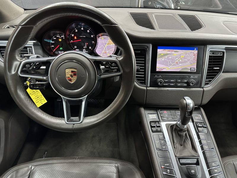 PORSCHE MACAN 2016