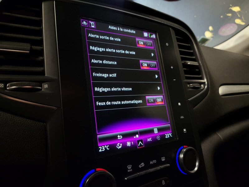 RENAULT MEGANE IV 1.3 TCe 140Cv INTENS /CAMERA+CARPLAY+MAIN LIBRE+LUMIERE D'AMBIANCE/