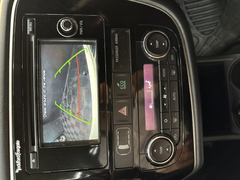 MITSUBISHI OUTLANDER 2012