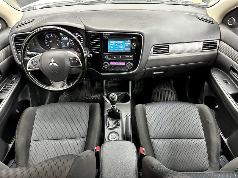 MITSUBISHI OUTLANDER 2012