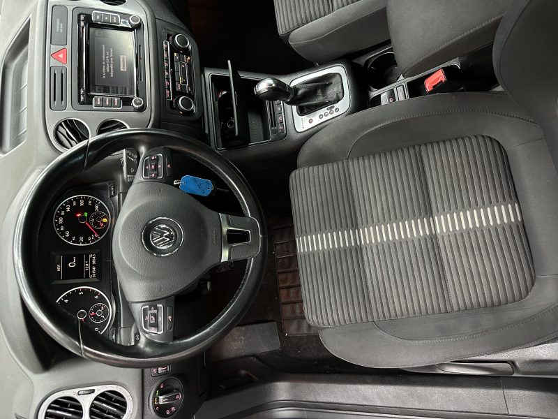 VOLKSWAGEN TIGUAN 2011