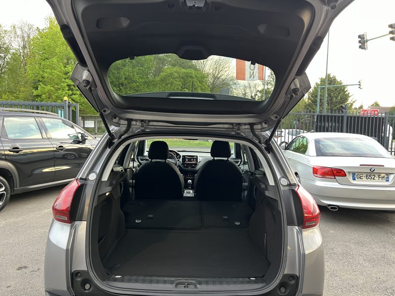 PEUGEOT 2008 PHASE 2 SIGNATURE 1.2 110 Cv PREMIERE MAIN / 2.463 Kms APPLE & ANDROID - GARANTIE 1 AN