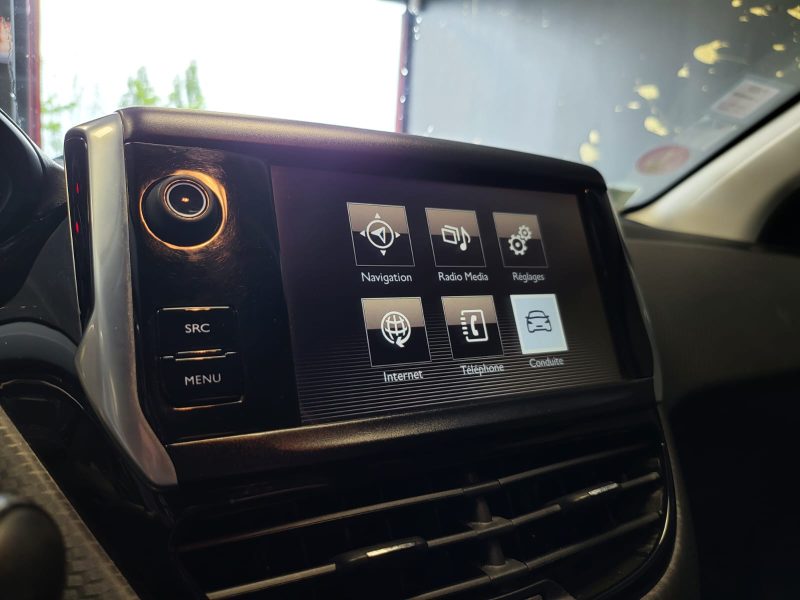 PEUGEOT 2008 1.2 PureTech 110cv ACTIVE / GPS+REGULATEUR+LIMITEUR+COURROIE DE DISTRIBUTION A JOUR/