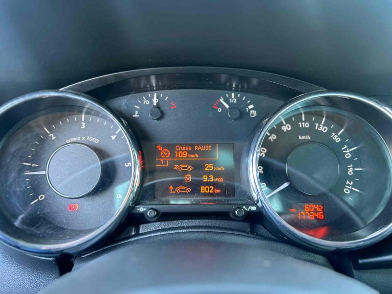 PEUGEOT 3008 Monospace 2011