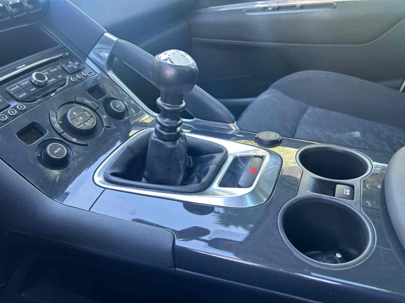 PEUGEOT 3008 Monospace 2011