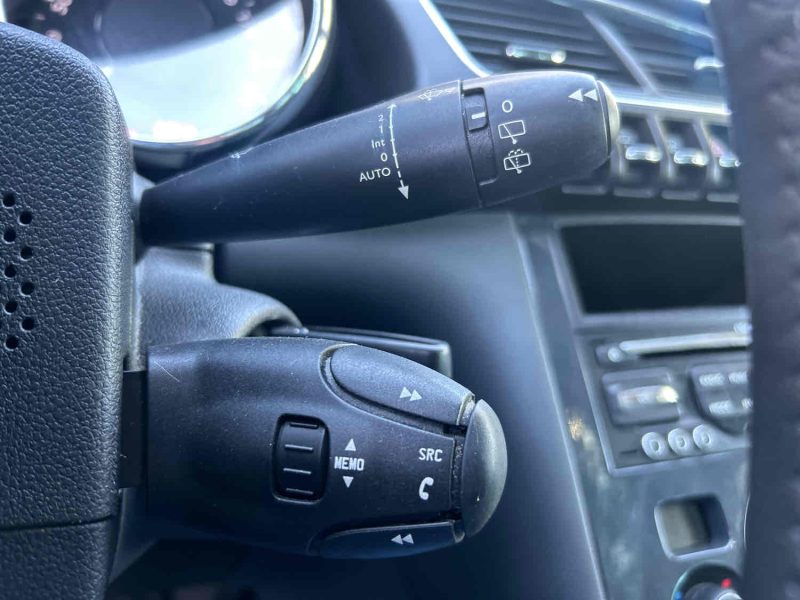 PEUGEOT 3008 Monospace 2011