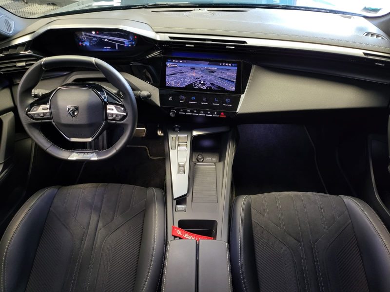PEUGEOT 308 SW 1.2 PURETECH 130cv EAT8 GT / CARPLAY / I-COCKPIT 3D / KEYLESS
