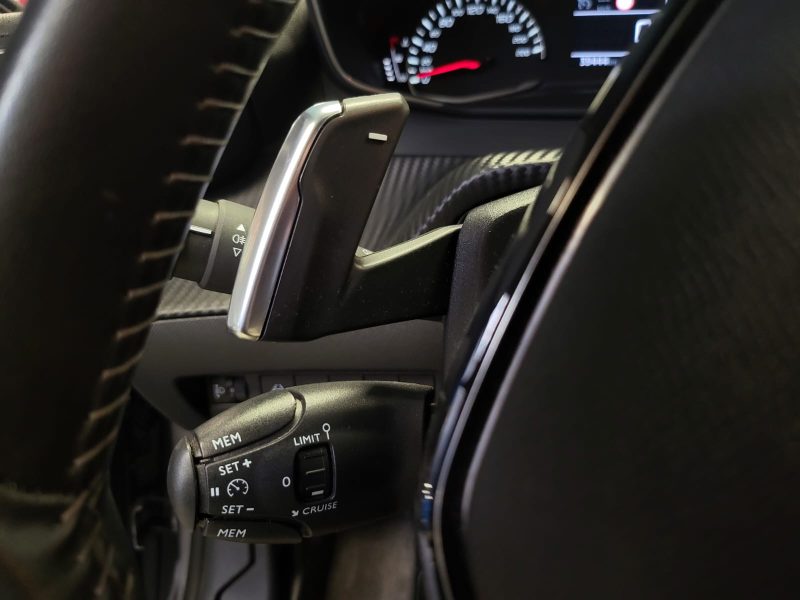 PEUGEOT 208 II 1.2 PureTech 100 Cv  _ CAMERA DE RECUL _ CARPLAY _ MAINTIEN DE VOIE