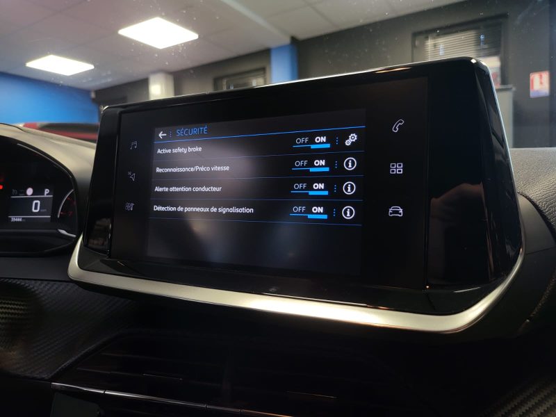 PEUGEOT 208 II 1.2 PureTech 100 Cv  _ CAMERA DE RECUL _ CARPLAY _ MAINTIEN DE VOIE