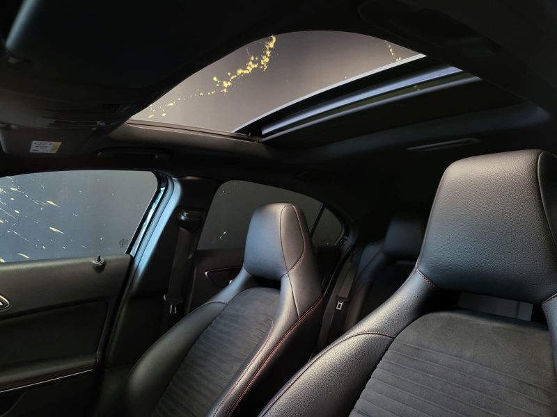 MERCEDES CLASSE A 200d 136cv 7G-TRONIC FASCINATION SUIVI COMPLET MERCEDES / TOIT OUVRANT / DEMARRAGE