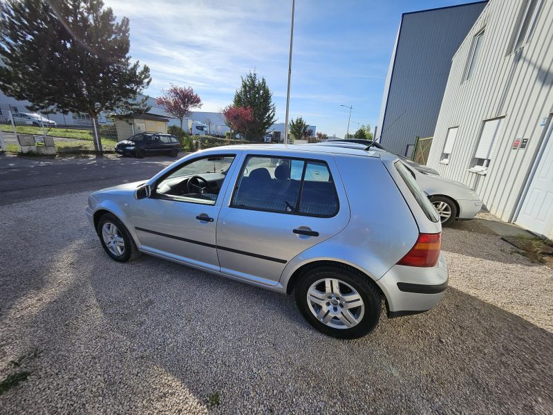 VOLKSWAGEN GOLF IV 2002