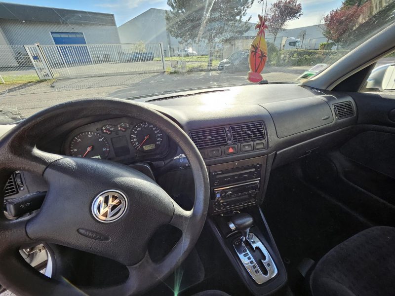VOLKSWAGEN GOLF IV 2002