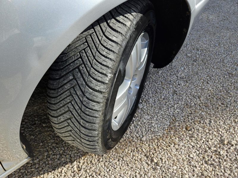 VOLKSWAGEN GOLF IV 2002