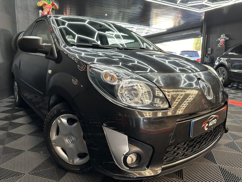 RENAULT TWINGO II 2011