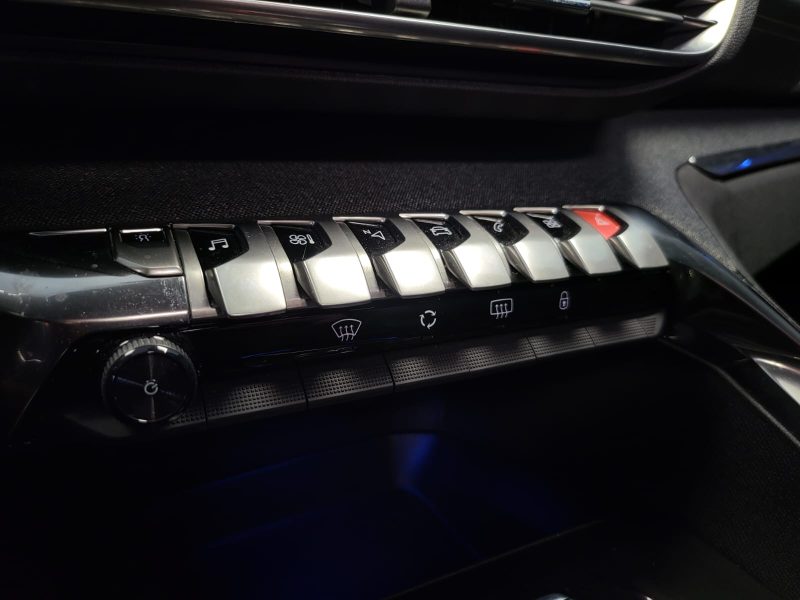 PEUGEOT 3008 1.6 THP 165cv EAT8 GT LINE /TOIT OUVRANT+CARPLAY+CAMERA/