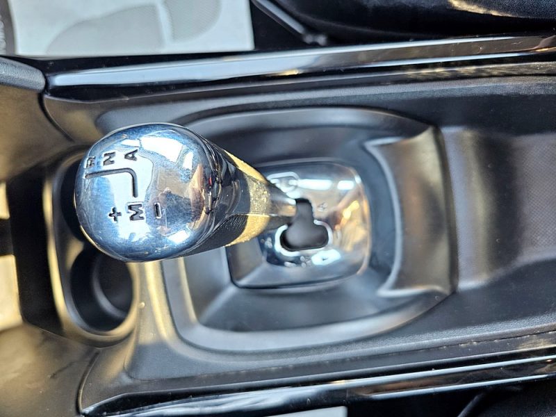 PEUGEOT 2008  1.6 HDI 92 CH BLUE LION 