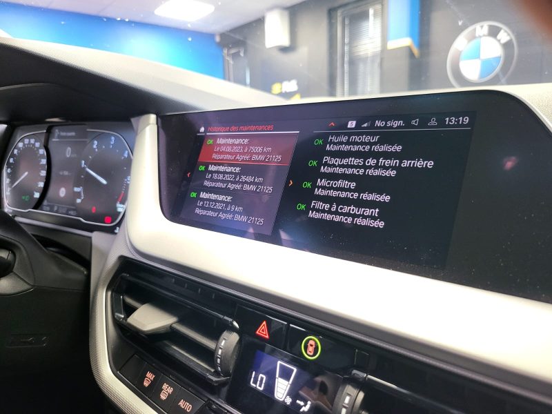 BMW SERIE 1 (F40)116d DCT7 BUSINESS / SUIVI COMPLET BMW / CAMERA / CARPLAY / KEYLESS