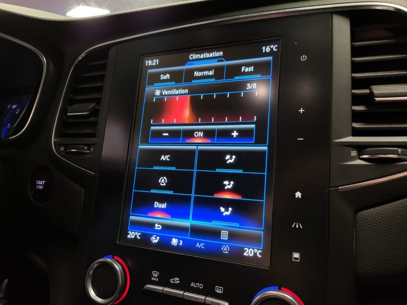 RENAULT MEGANE IV 1.3 TCE 140cv EDC7 INTENS / CAMERA DE RECUL / LUMIERE D'AMBIANCE / KEYLESS GO