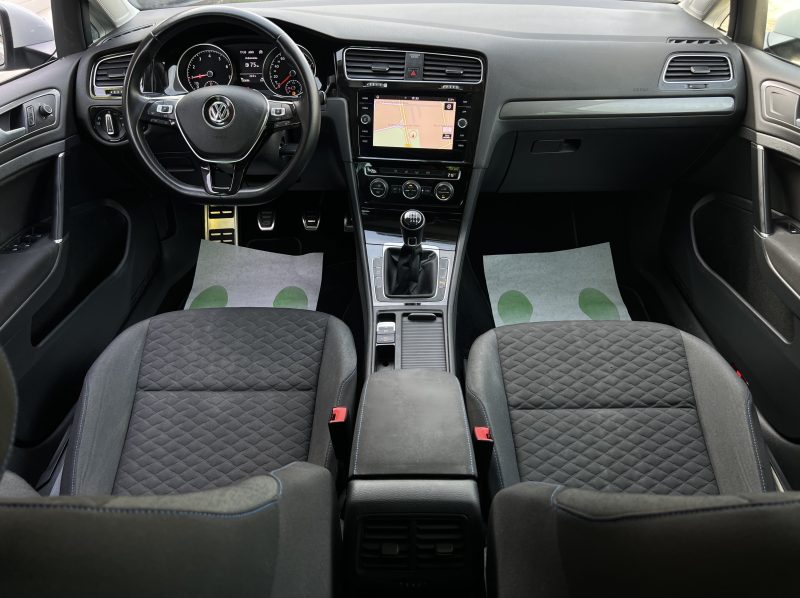 VOLKSWAGEN GOLF 7 VII PHASE 2 CONNECT 1.0 TSI 115 Cv TOIT OUVRANT / APPLE & ANDROID - GARANTIE 1 AN
