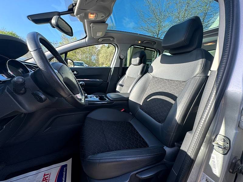 PEUGEOT 3008 HDI 120 ALLURE