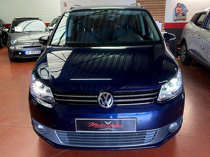 VOLKSWAGEN TOURAN 2012