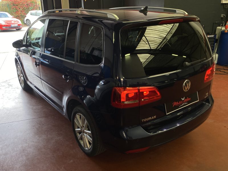 VOLKSWAGEN TOURAN 2012