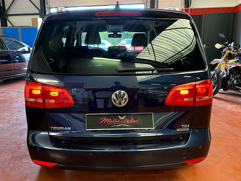 VOLKSWAGEN TOURAN 2012