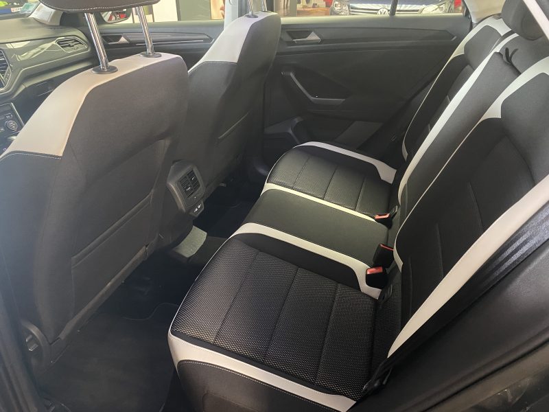 VOLKSWAGEN T-ROC 2021