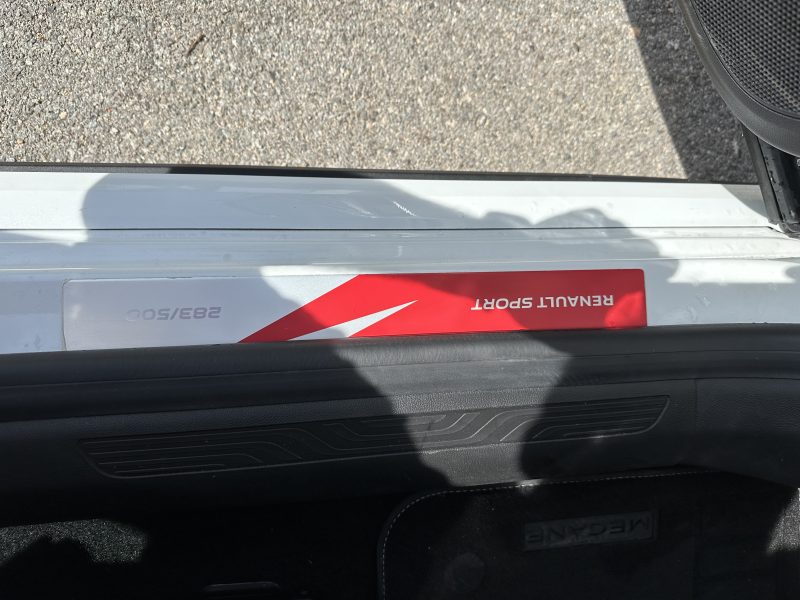 RENAULT MEGANE IV 300 RS TROPHY-R