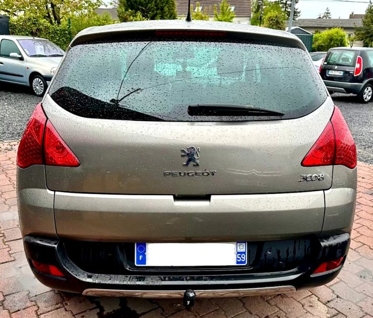 PEUGEOT 3008 2010
