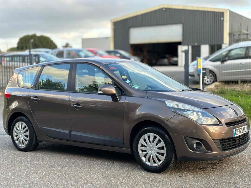 RENAULT GRAND SCENIC III 2009