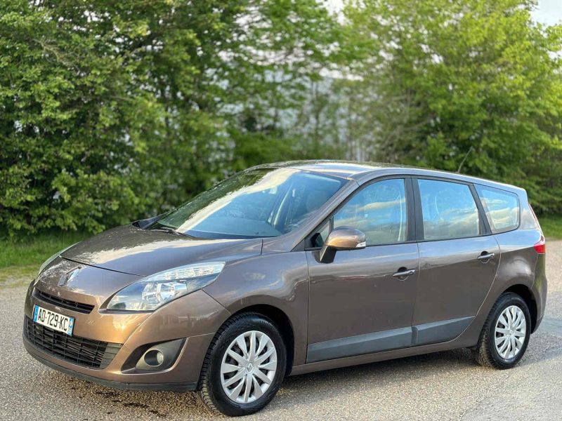RENAULT GRAND SCENIC III 2009