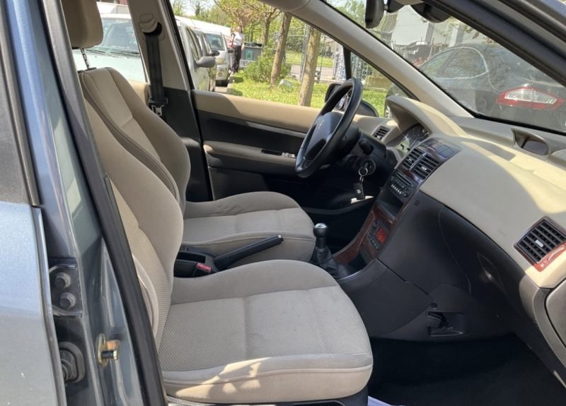 PEUGEOT 307 PHASE 2 EXECUTIVE 1.6 HDI 90 Cv PREMIERE MAIN 5 PORTES CLIM / BLUETOOTH - GARANTIE 1 AN