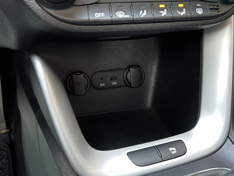 KIA CEED II PREMIUM 1.6 CRDI 128 Cv PREMIERE MAIN / TOIT OUVRANT BLUETOOTH 5 PORTES - GARANTIE 1 AN