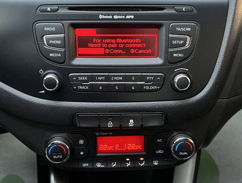 KIA CEED II PREMIUM 1.6 CRDI 128 Cv PREMIERE MAIN / TOIT OUVRANT BLUETOOTH 5 PORTES - GARANTIE 1 AN