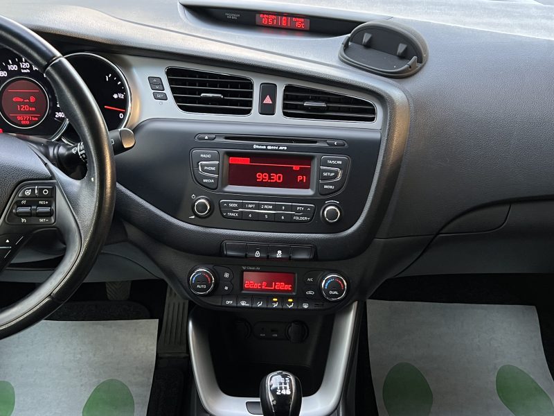 KIA CEED II PREMIUM 1.6 CRDI 128 Cv PREMIERE MAIN / TOIT OUVRANT BLUETOOTH 5 PORTES - GARANTIE 1 AN