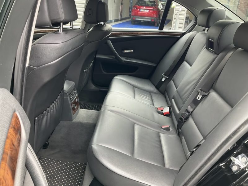 BMW SERIE 5 E60 PHASE 2 LUXE 525D 25D 3.0 6 CYLINDRES 197 ORIGINE FRANCE CUIR GPS BVM6 Garantie 1 an