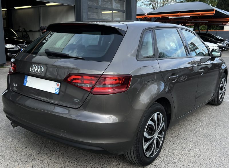 AUDI A3 SPORTBACK III 1.6 TDI 110 Cv BOITE AUTOMATIQUE S-TRONIC 7 / 5 PORTES - GARANTIE 1 AN