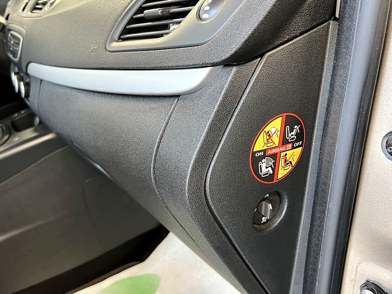 RENAULT SCENIC 3 III 1.6 BIO ETHANOL 110 Cv CRIT AIR 1 ESSENCE / ETHANOL D'ORIGINE - GARANTIE 1 AN